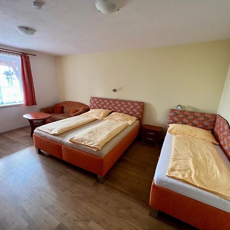 Horsky Hotel Paprsek Staré Město Quarto foto