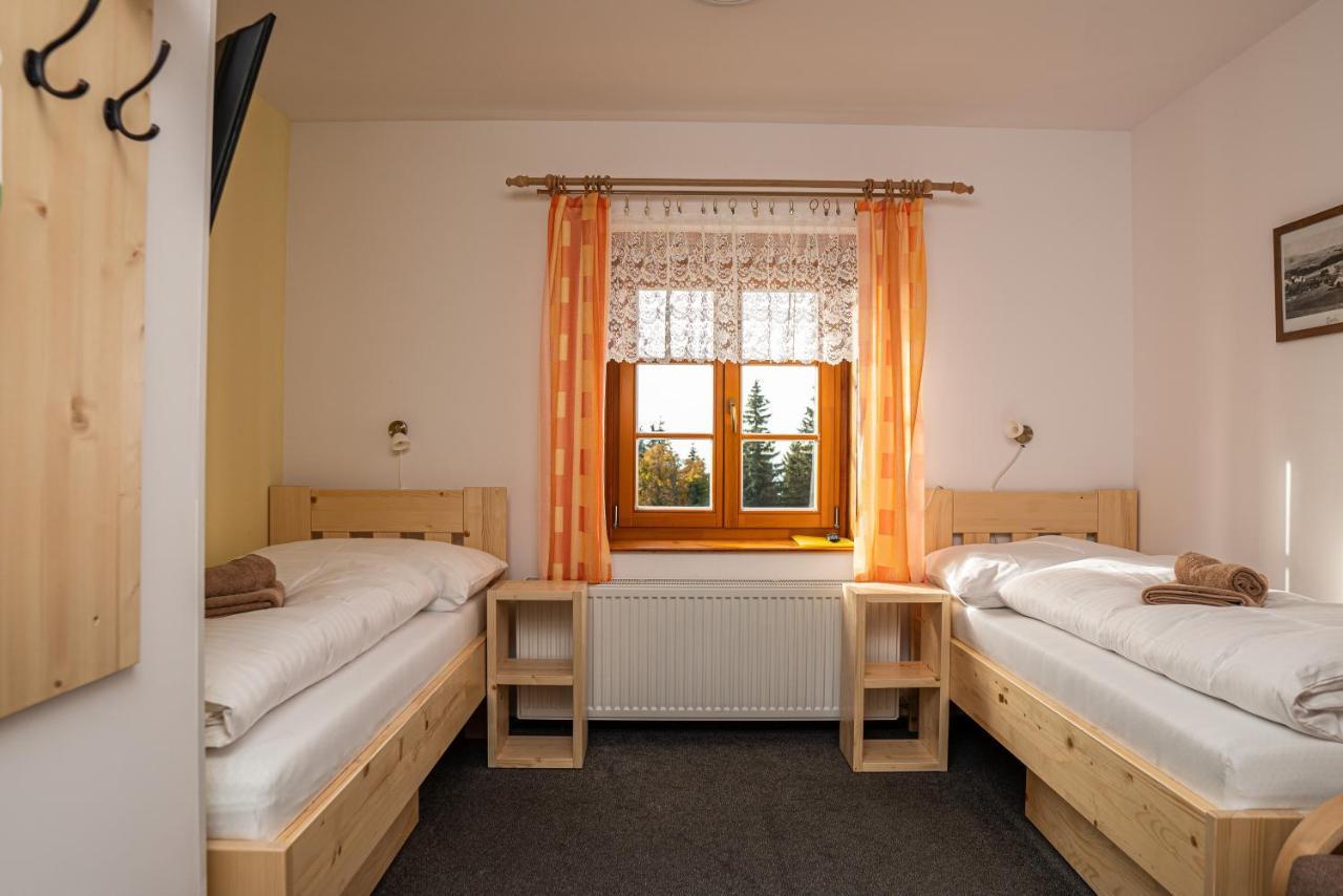 Horsky Hotel Paprsek Staré Město Exterior foto